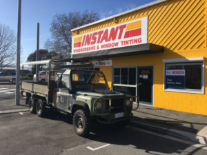 1991_Land_Rover_6_wheel_drive_Military_model_for_windscreen_replacement