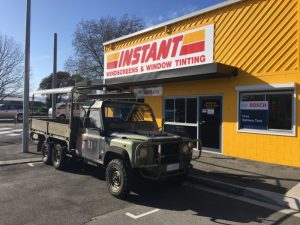 1991_Land_Rover_6_wheel_drive_Military_model_for_windscreen_replacement